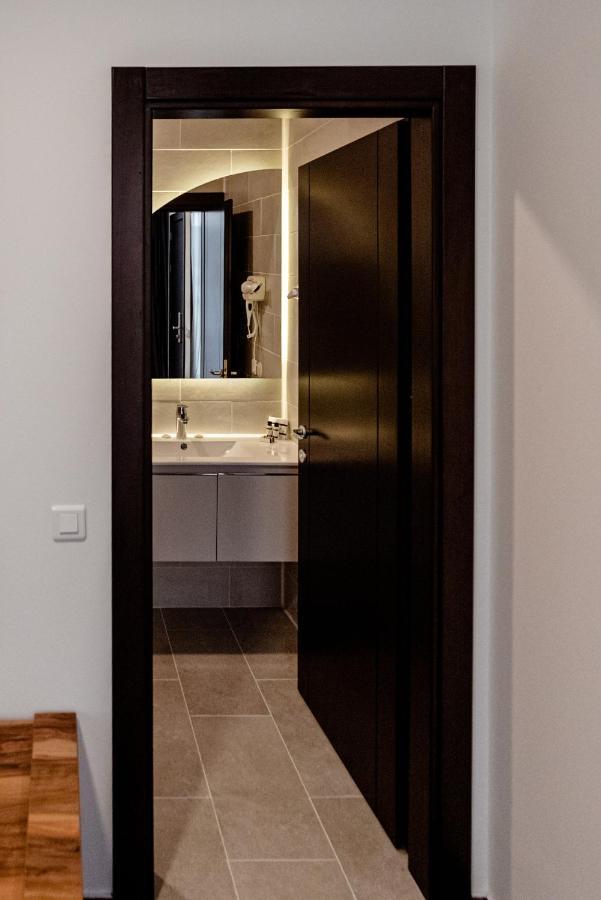 Raay Hotell Brăila Exteriör bild