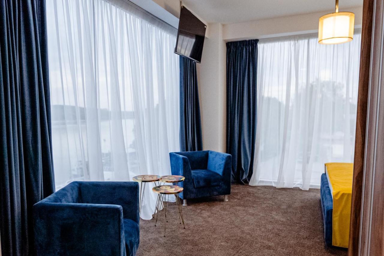 Raay Hotell Brăila Exteriör bild