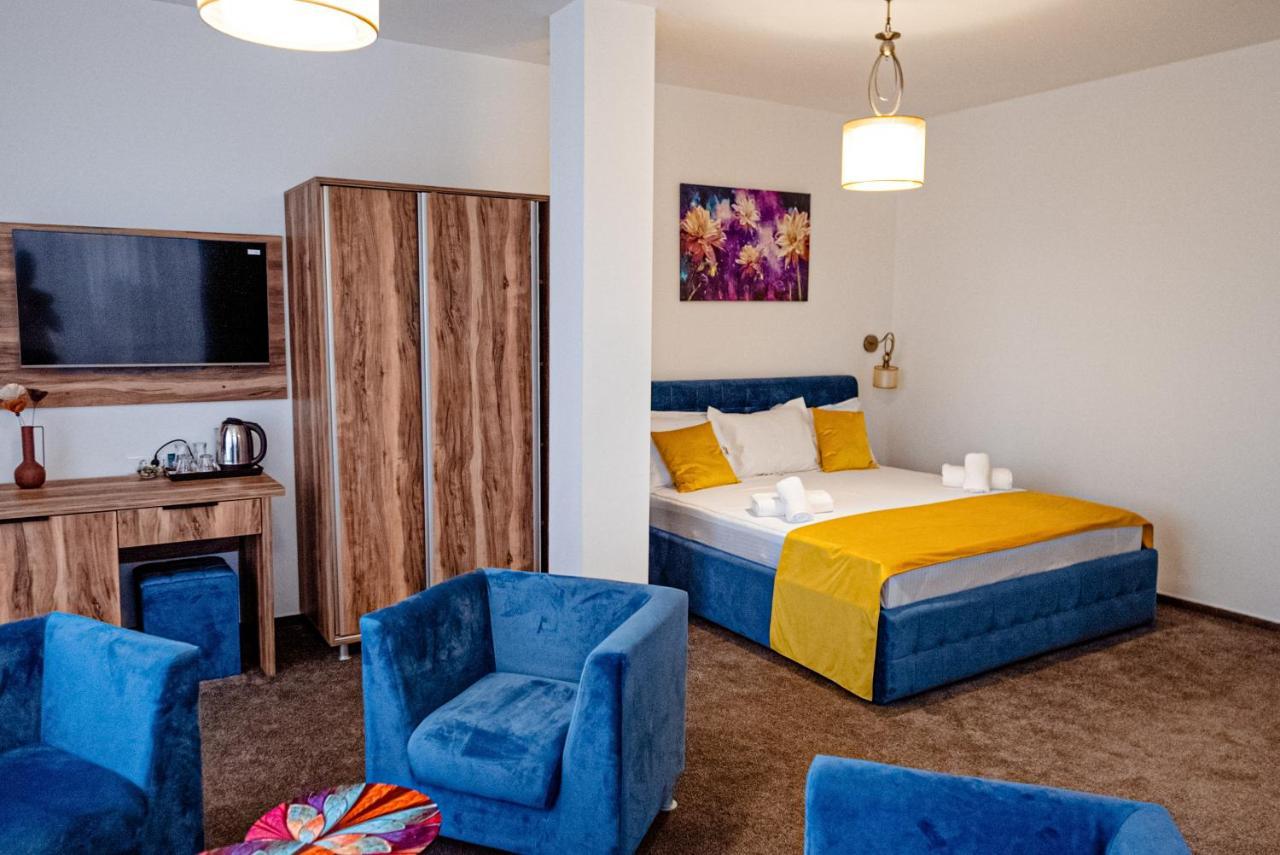 Raay Hotell Brăila Exteriör bild